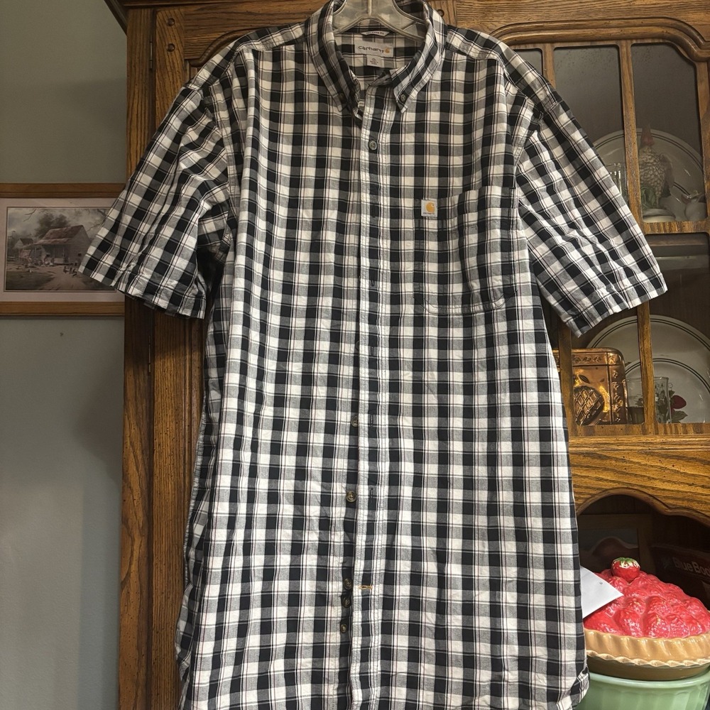 Carhartt Men's Short sleeve Black Plaid Shirt Size XL Left Front Pocket Logo‎